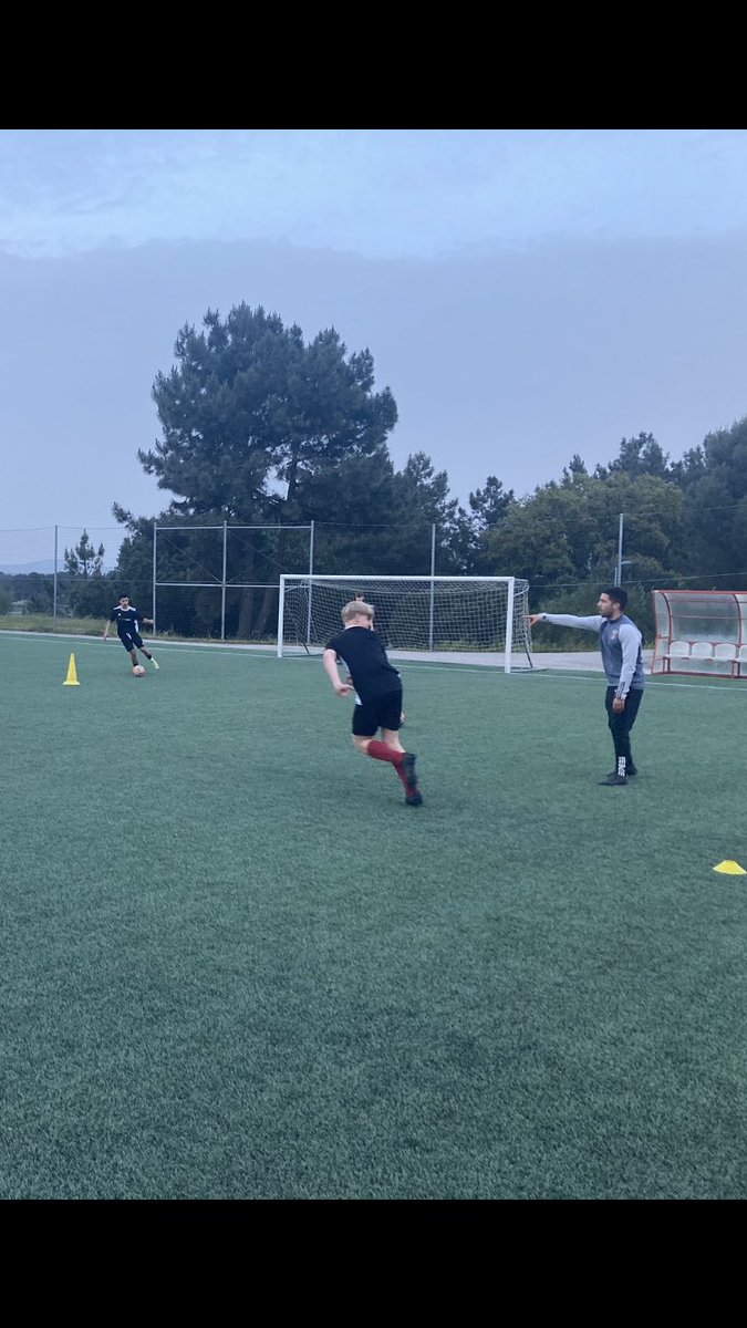RushcliffePE's tweet image. Evening training ⚽️