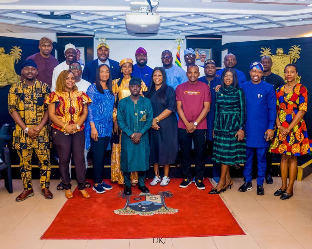 Absolutely enjoyed meeting my colleagues yesterday...Senior Special Assistants to Governor Sanwo-Olu across various ministries in the State.
Our discussions were vibrant and insightful as we deliberated on how we can all work in harmony towards a Greater Lagos 🇳🇬
#SSAEnvironment