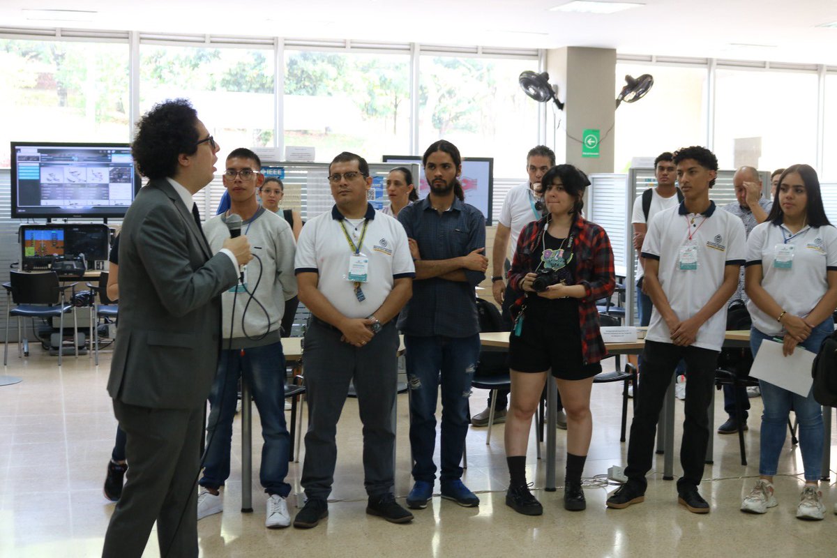IUPascualBravo's tweet image. 🤖 Con la participación de estudiantes, docentes, investigadores y empresas tecnológicas, se llevó a cabo en nuestra Institución, la décima versión de Arduino Days 2024, un espacio para la muestra de proyectos y charlas en torno a la tecnología. 🚁 #ArduinoDays2024