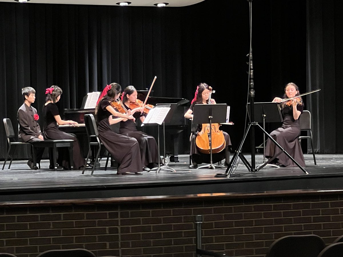 Congratulations to the Heartstrings Quintet on their amazing performance at the UIL State Chamber Music Contest just a few moments ago. @FortBendISD @CHS_Rangers @ClementsOrch