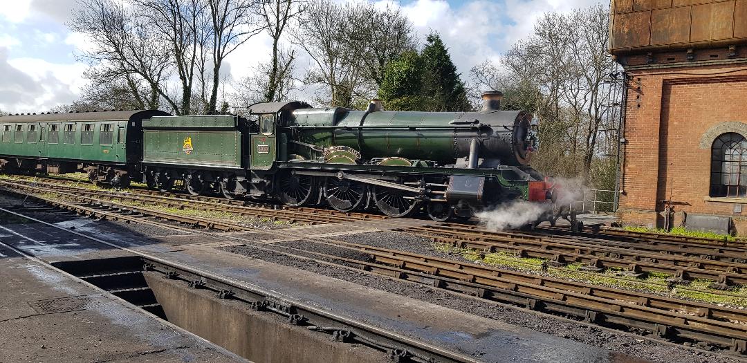 Back to my Western Region roots today. As 6989 arrives with the ECS to form an Inter Regional service