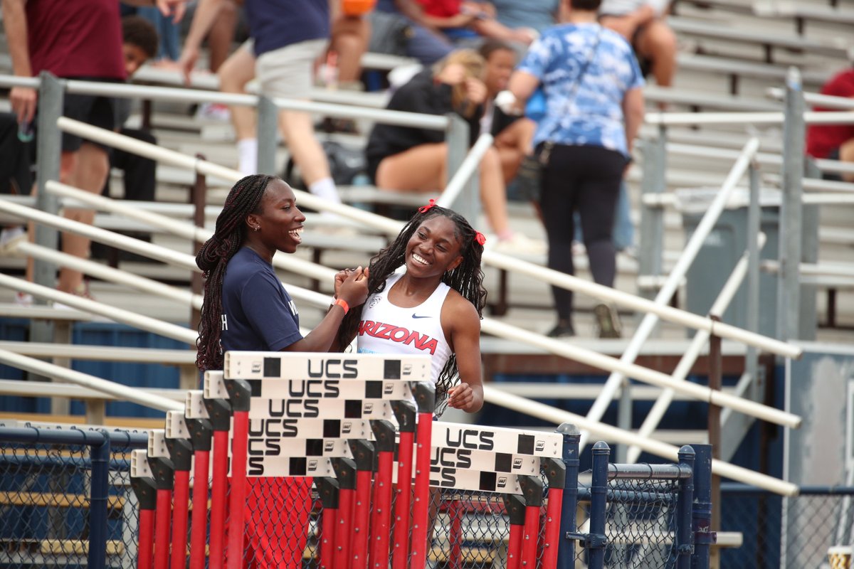 𝟒𝟎𝟎𝐌 𝐅𝐈𝐍𝐀𝐋 Ava Simms (53.83 PR) and Antonia Sanchez Nunez (54.80 PR) finish fourth and fifth overall in the women's 400m! #BearDown | #BeLezoLike