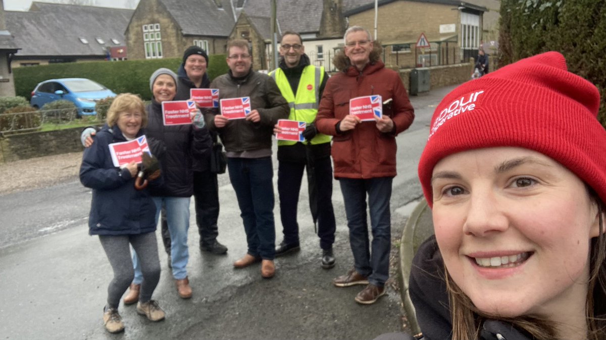 RVLabour's tweet image. Impressive effort from these heroes in Chipping today through some grim weather 🙌

Deep in rural Ribble Valley and yet still lots of Labour promises and even more considering switching from the tories. They need us to make the case for @UKLabour, but they’re ready to listen 🌹