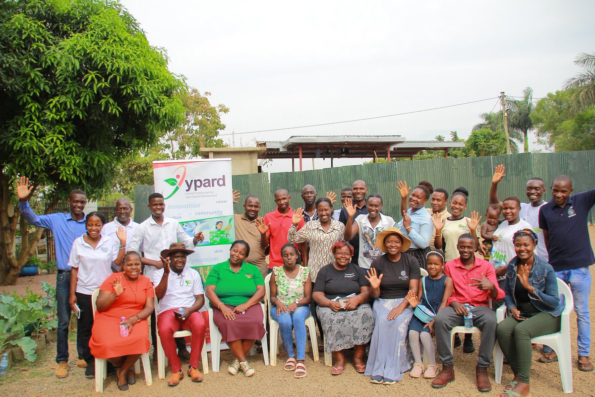 A wrap up of the #YPARDUgandaFarmersdayOut. A big THANK YOU to our partners @YpardAfrica @YPARD and our main sponsor @RoddenberryFdn Because of you, were able to have this wonderful day of knowledge exchange and learning.