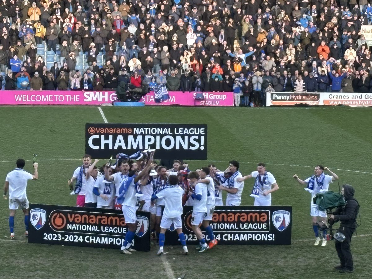 Many congratulations @ChesterfieldFC @JohnCroot1 on promotion back to the @SkyBetLeagueTwo A great day for @ChesterfieldFC and a great day for @chesterfielduk Amazing support and atmosphere at today’s match #spireites