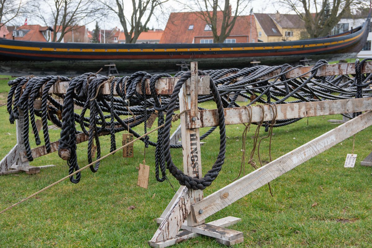 DorteHedengran's tweet photo. Maintenance of the Viking ships. It's the warship Havhingsten in the background⚔️
#Denmark #SonyAlpha #StreetPhotography #photooftheday #March23th #SaturdayVibes #SaturdayMood #Saturday #Vikings
📸Dorte Hedengran https://t.co/xlnuuXT7H7