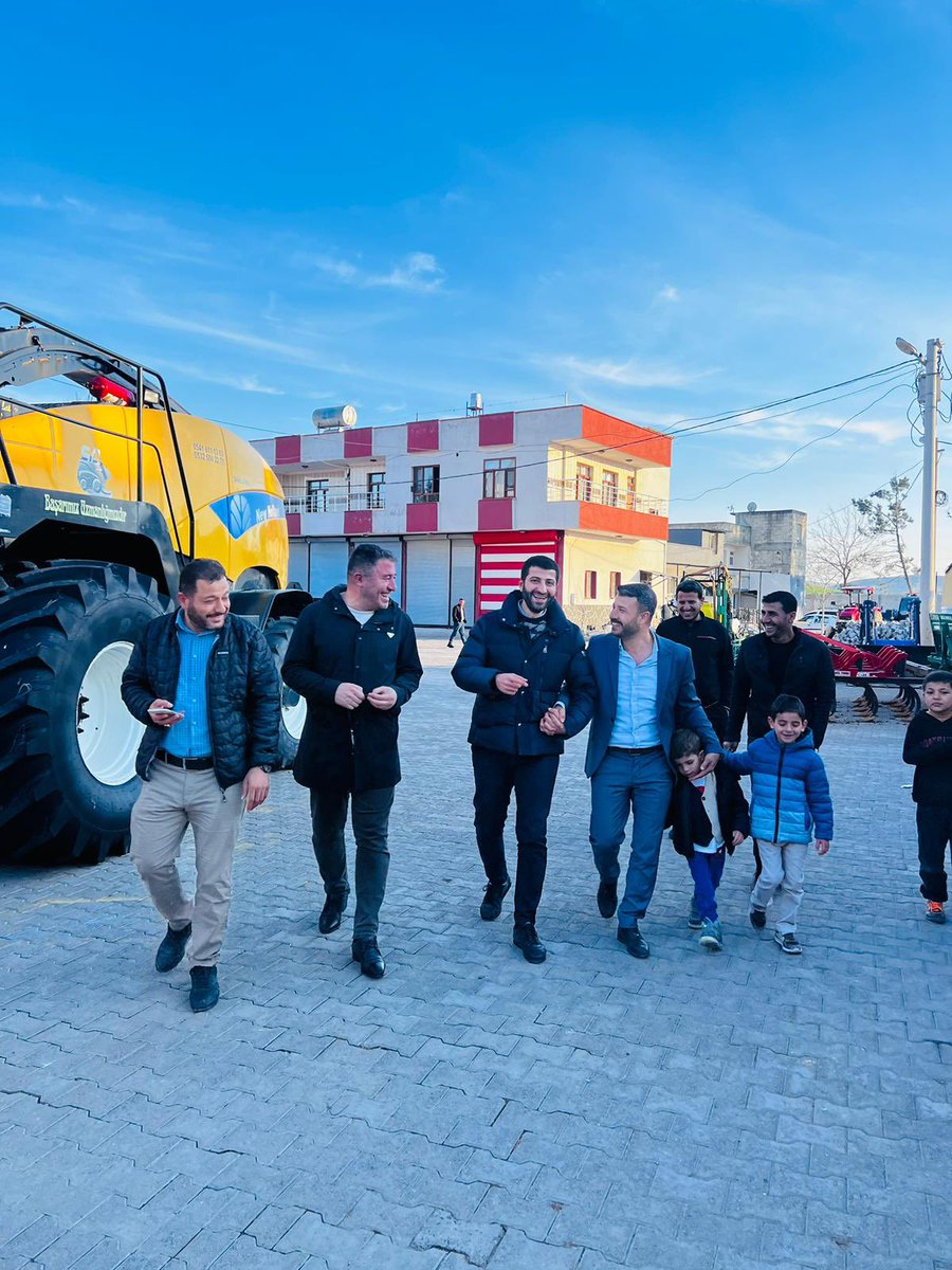 Haliliye İlçemiz Konuklu Mahallesine misafir olup ziyarerlerimizi gerçekleştirerek sorunları ele aldık derman olduk seçim çalışmalarımıza devam ediyoruz. 
<a href="/bybekirbozdag/">Bekir  Bozdağ</a> <a href="/adelioglu63/">Ali ihsan Delioğlu</a> <a href="/zabeyazgul/">Zeynel Abidin BEYAZGÜL</a> <a href="/mcanpolatnet/">Mehmet CANPOLAT 🇹🇷</a> <a href="/mbagmanci63/">MUSTAFA BAĞMANCI</a> <a href="/akpartiurfa/">AK PARTİ ŞANLIURFA</a> <a href="/sanliurfabld/">Şanlıurfa Büyükşehir 🇹🇷</a> <a href="/AkHaliliiye/">AK PARTİ HALİLİYE</a> <a href="/haliliye_bld/">Haliliye Belediyesi 🇹🇷</a>