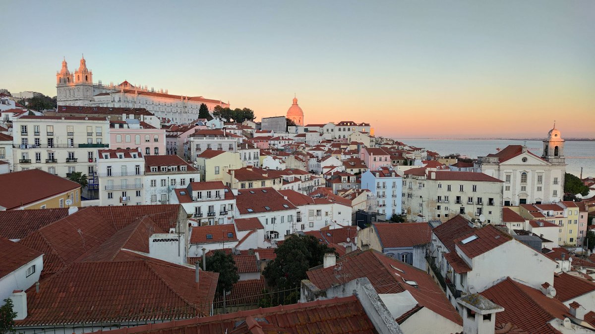 m_kae's tweet photo. Portugal: 10 spannende Lissabon Geheimtipps und Ausflugsziele https://t.co/DBL783YCkN via @pantitlan75 https://t.co/HKZnBMMT6w