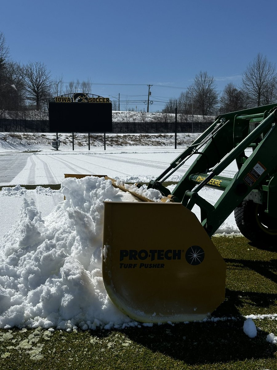 Natural or Synthetic both teams are playing outside today!!❄️