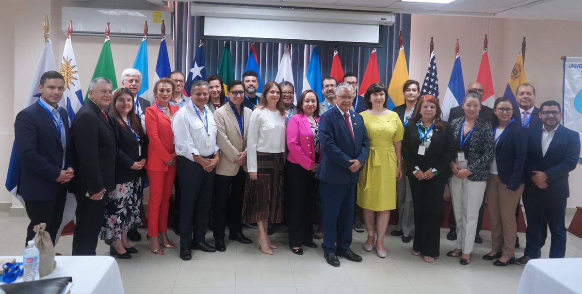 FUESE realizó una reunión en Panamá, con el propósito de potenciar el impacto de las universidades en la región. Como UGB reiteramos el compromiso con el fortalecimiento del ecosistema educativo y socioeconómico de Centroamérica. 🔗 bit.ly/43DkCUb