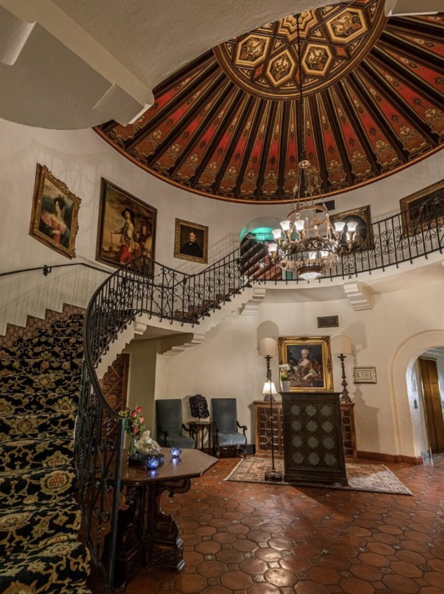 The stunning Wrigley Mansion, constructed in 1928, sits at the top of the picturesque Phoenix mountains and blends both California Monterey and Mediterranean styles.