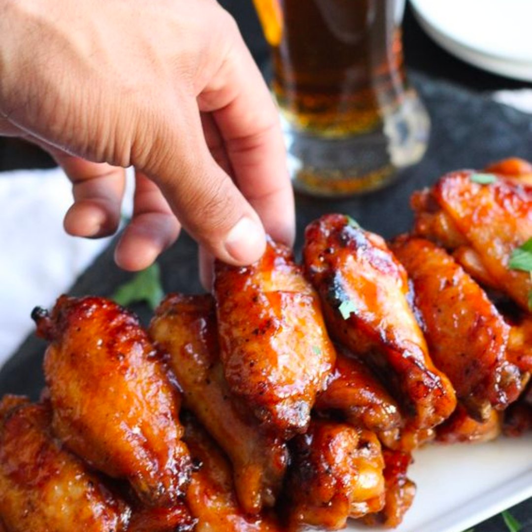 Get game-ready with Porkchop's wings and beer! 🍗🍺 A winning pair for any sports fan. 🏀

Get yours: Link in bio.

#PorkchopWestLoop #PorkchopChicagoIL #PorchopIllinois #ChicagoIllinois #ChicagoFoodie #ChicagoEats #ChicagoSecrets