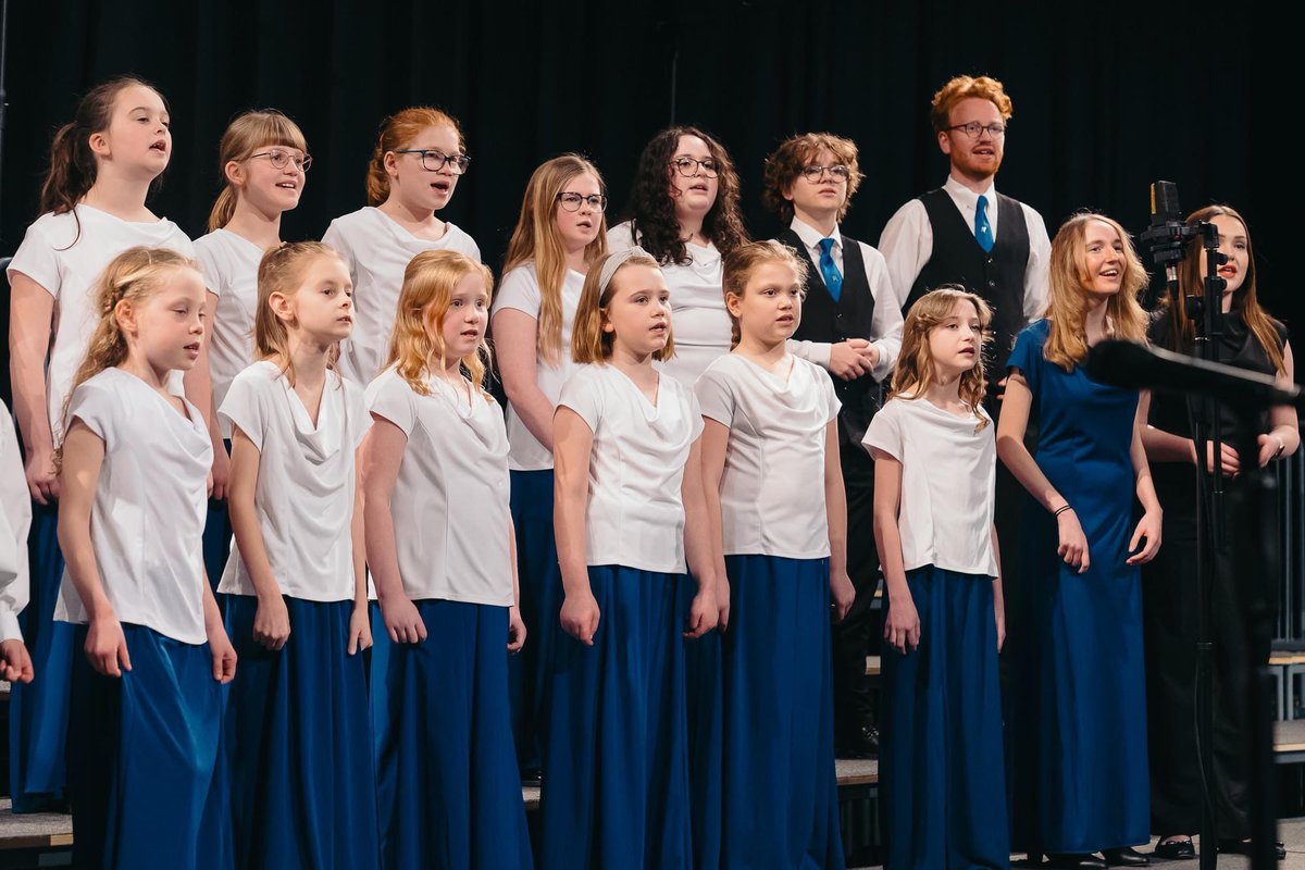 Barnsley Youth Choir tweet media