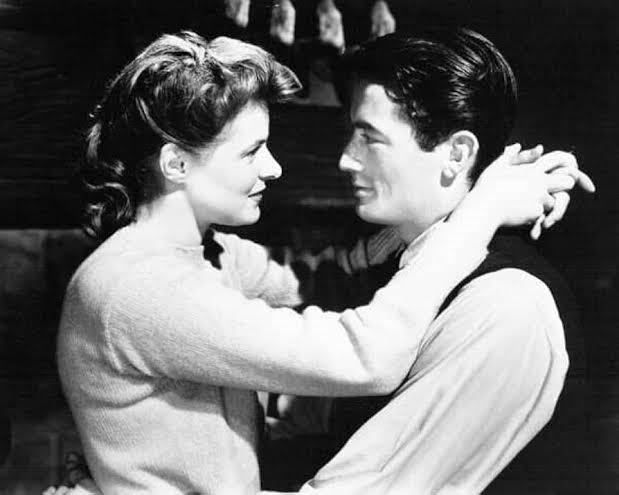 Music. Mood. Words. Romance ... 

And I Love You So ...
youtu.be/bpxxwy-fNcE 

#GregoryPeck #IngridBergman #PerryComo #Tribute #music #beautiful