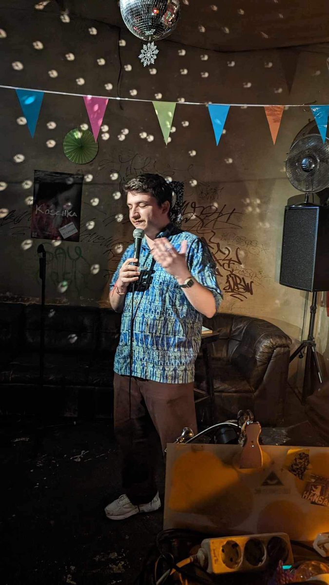 🇧🇬❤️🇧🇬❤️🇧🇬❤️
Обичаме ви, българи в Берлин🇩🇪