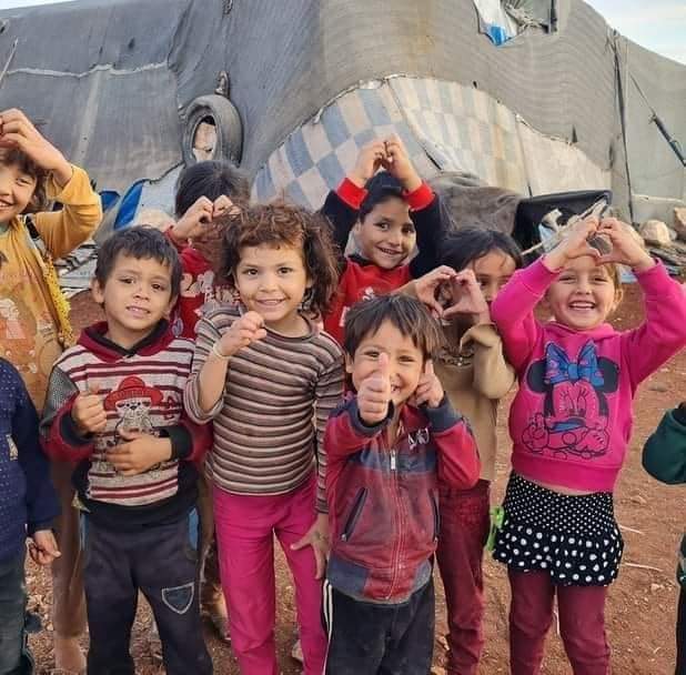 Please help donate to the displaced children and families in Syria! If you can't donate, share and Allah will reward you for enjoining people to good inshallah ta3ala. Donate gofundme.com/f/help-refugee…