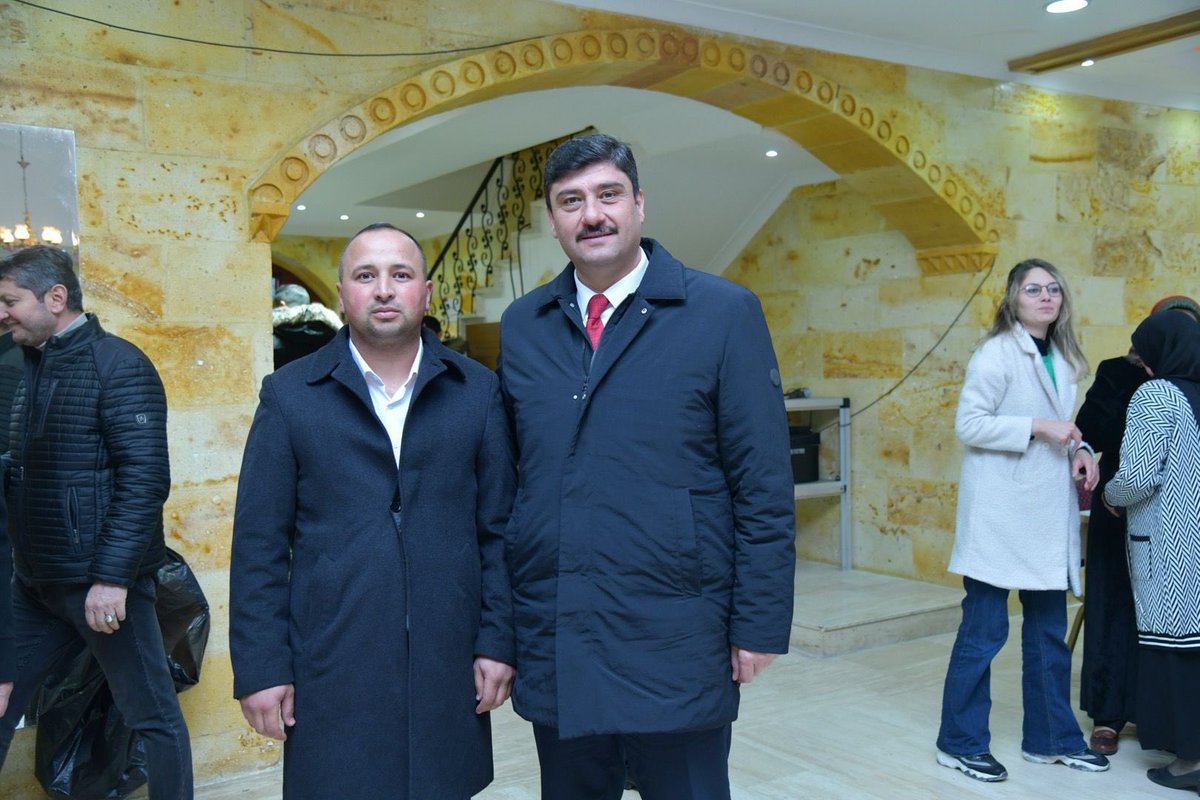 serhatoguz06's tweet photo. Yazıbeyli Mahallemizde kıymetli hemşehrilerimizle iftar yemeğinde buluştuk, Ramazan'ın bereketini birlik ve beraberlik duygularıyla paylaştık.

Allah kabul etsin, sofralarımız bereketli olsun.

Misafirperverliği için Onur Sümer’e Yazıbeylili hemşehrilerimize teşekkür ediyorum. https://t.co/1Jvek5ipnn