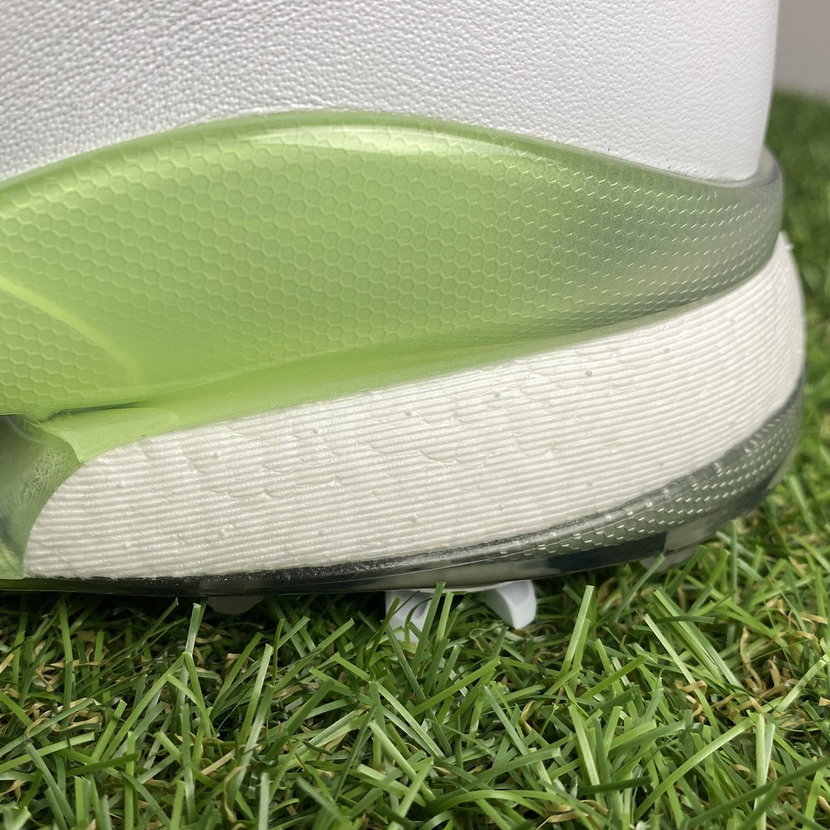 A few closer looks at the new @adidasgolf Tour360 24

Interesting how this is an evolution of the Tour360 XT…skipping over the Tour360 23

cool textures and patterns…but have adidas fixed the heel? (previous iterations have all destroyed my heel until broken in fully)

#golf