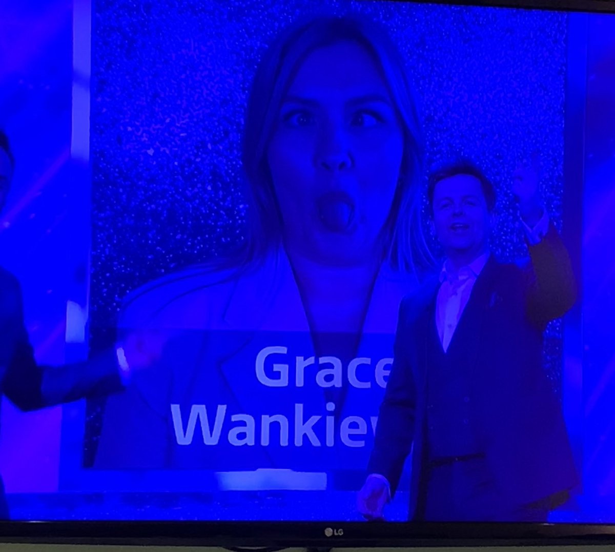 Just casually watching #SaturdayNightTakeaway … Surely I can’t be the only one! 😂😂😂 (excuse the poor quality photo) <a href="/antanddec/">antanddec</a> <a href="/StephenMulhern/">Stephen Mulhern</a> <a href="/itvtakeaway/">Belta Box</a> #familyfun #thatsunfortunate