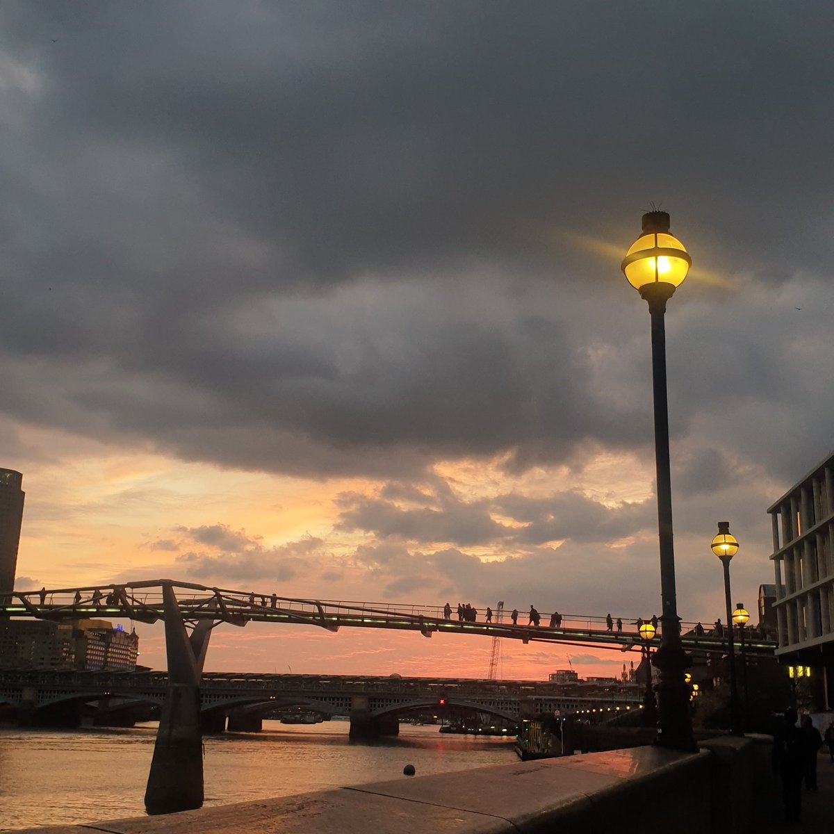 A brilliant couple of days working with this year's Golden Key 🗝 Academy exploring aspects of Beauty in the City, around St Paul's. 👏👏👏 Looking forward to the Tours that will be showcased in September. #TourGuideTraining