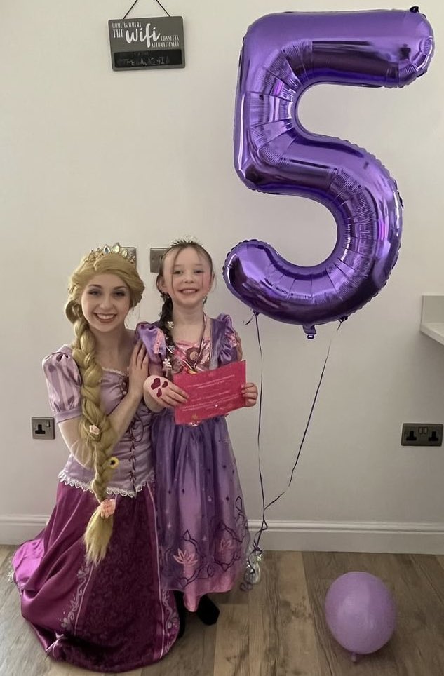 PartionP's tweet image. A great Saturday surprising these little princesses ❤️

Dydd Sadwrn bendigedig yn sypreisio’r tywysogesau bach ‘ma ❤️