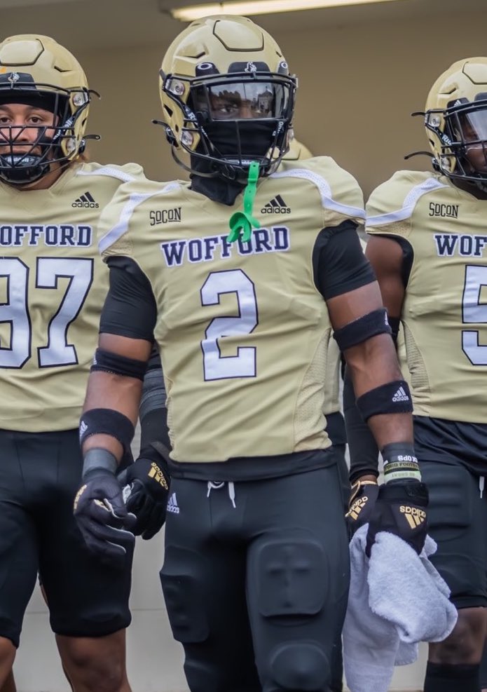 #AGTG ✝️ Blessed to receive my first D1 offer from Wofford College!! @Davis33Coach @CoachEmini @CoachWatson_24 @terry_myrick