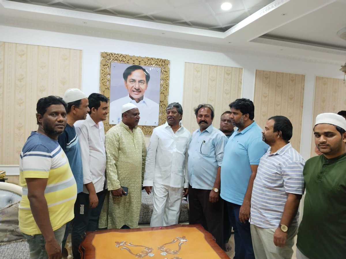 MohdJaveedKhan5's tweet photo. Congratulations to Honorable dynamic leader Shri @TPadmaRao Garu for being selected as Secunderabad MP Candidate from @BRSparty @KTRBRS @BRSHarish @MutaGopal @MutaJaisimha @talasani_sai @YadavTalasani @sravandasoju @KTRoffice @ahmed_baktiari @Rajareddy88 @KondaSridharRe1 https://t.co/PGmswzbBIu