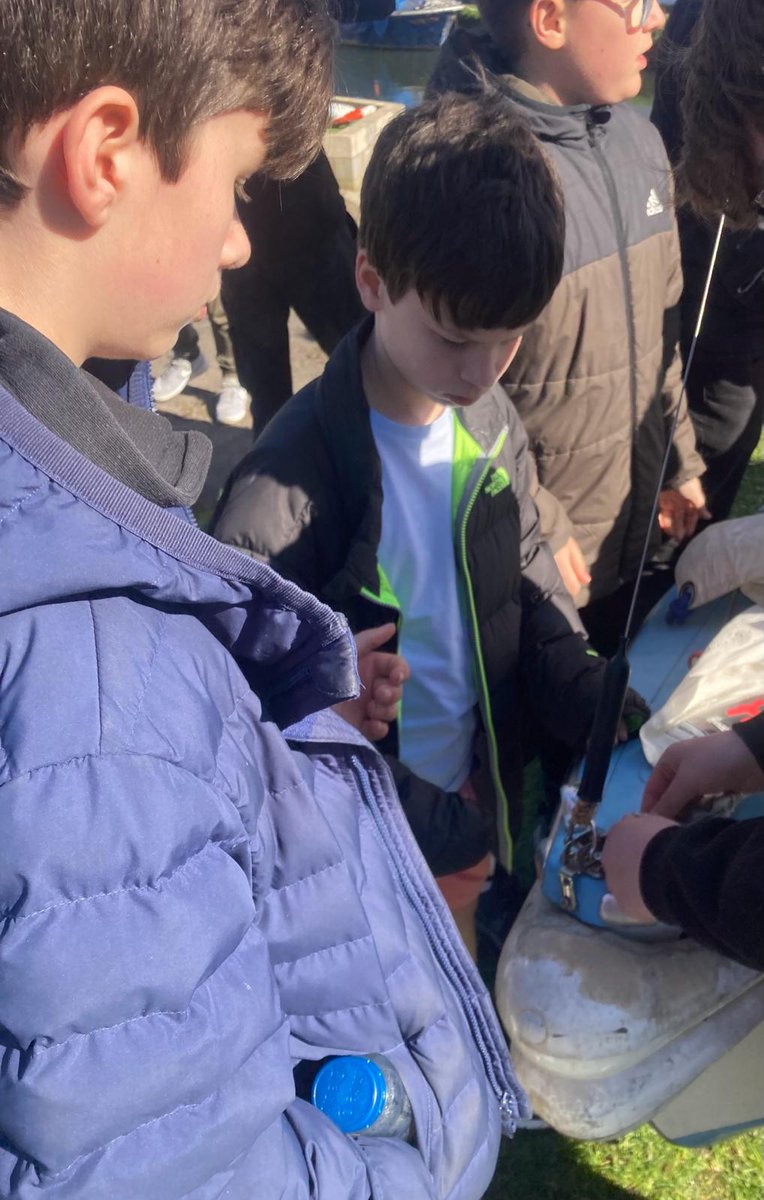 ⛵ One of the first occasions of the new sailing season is the Theory Day for those attending Mersea later in the spring ⛵ Stage course sailors today (advanced module sailors next month), enjoying the sunshine between showers! ☀🌨☔ @hitchinscouts @HertsScouts