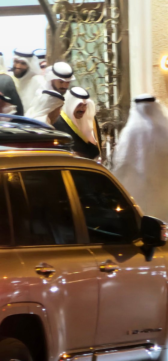 q8g63's tweet image. '

-اليوم وانا مع أطفالي في الفحيحيل ق١٠ واذا  أشاهد امامي الشيخ #احمد_النواف خارج من دوانيه أسرة[الهملان] الكرام ..

-سبحانه من جعل الناس تجتمع في محبته ، والله الفرحه لا شفناك بمنصب اكبر من منصبك السابق