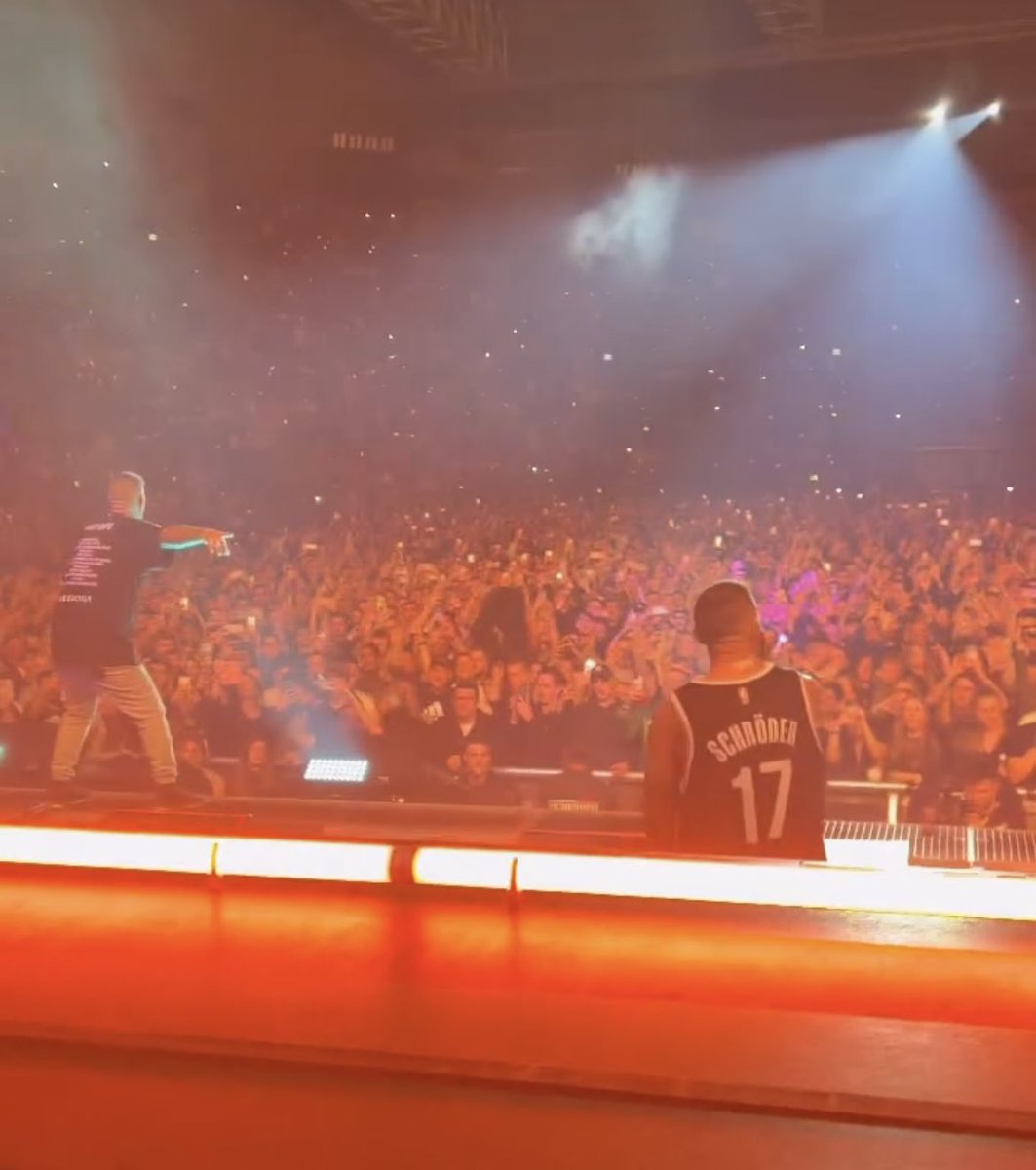 BubbleBushido's tweet image. München, Olympiahalle (23.03.2024)

Special Guest: Shindy

Zuschauer: 15.000 (ausverkauft)

📸