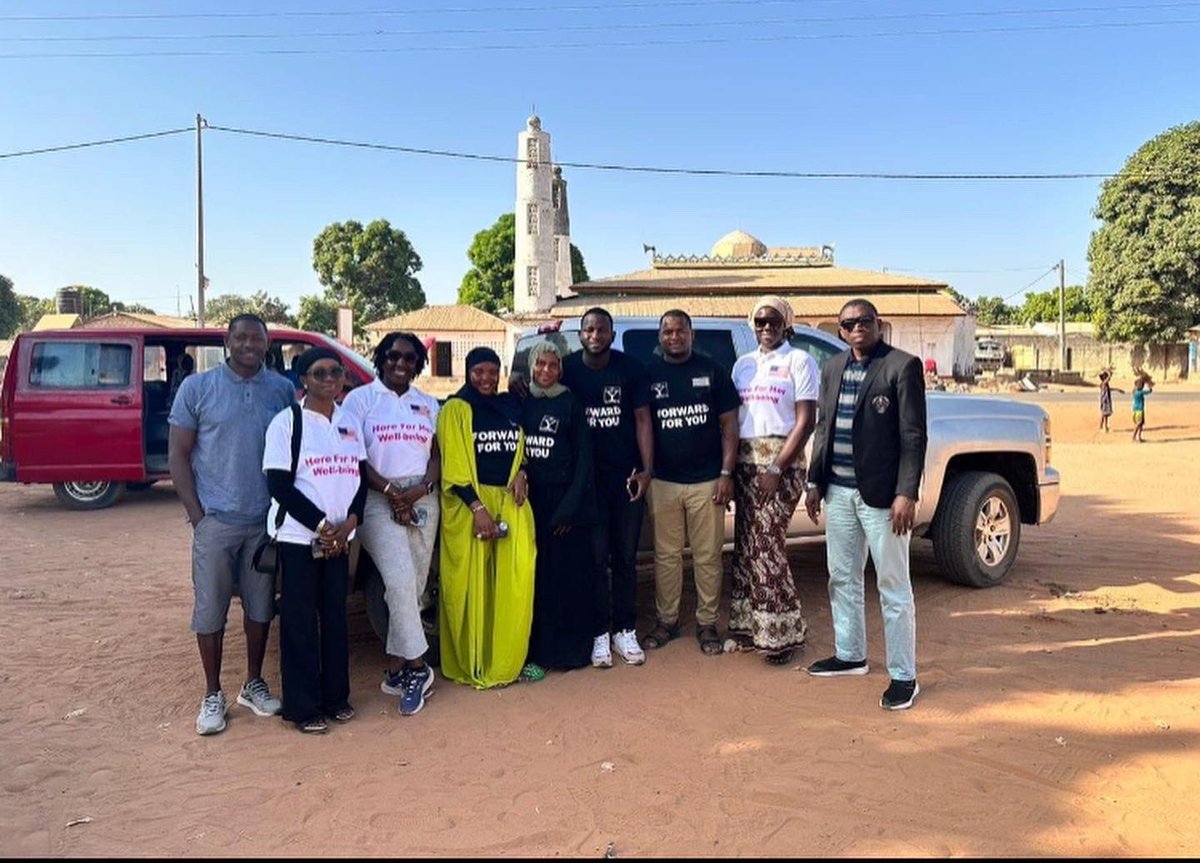forwardforyou's tweet photo. The @USEmbassyBanjul Women Leadership group partnered with #ForwardForYou to provide food packages for families during the holy month of Ramadan/ Lent. We would like to sincerely thank the embassy for the partnership in positively impacting lives in The Gambia. 🇬🇲 https://t.co/NTrFqJXSfn