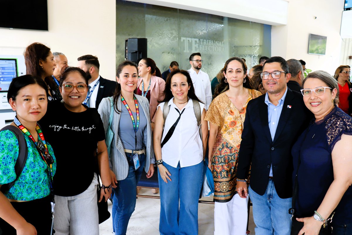 @PNUDPanama, junto a @ONUPanama, @ONUMujeres y @UNFPApanama fuimos testigos de honor en la firma del VI Pacto Mujeres, Desarrollo e Igualdad 2024–2029, liderado por la Alianza de Mujeres de Panamá. El PNUD ha acompañado este recorrido durante los últimos 15 años. #ODS5 @sacasa_u