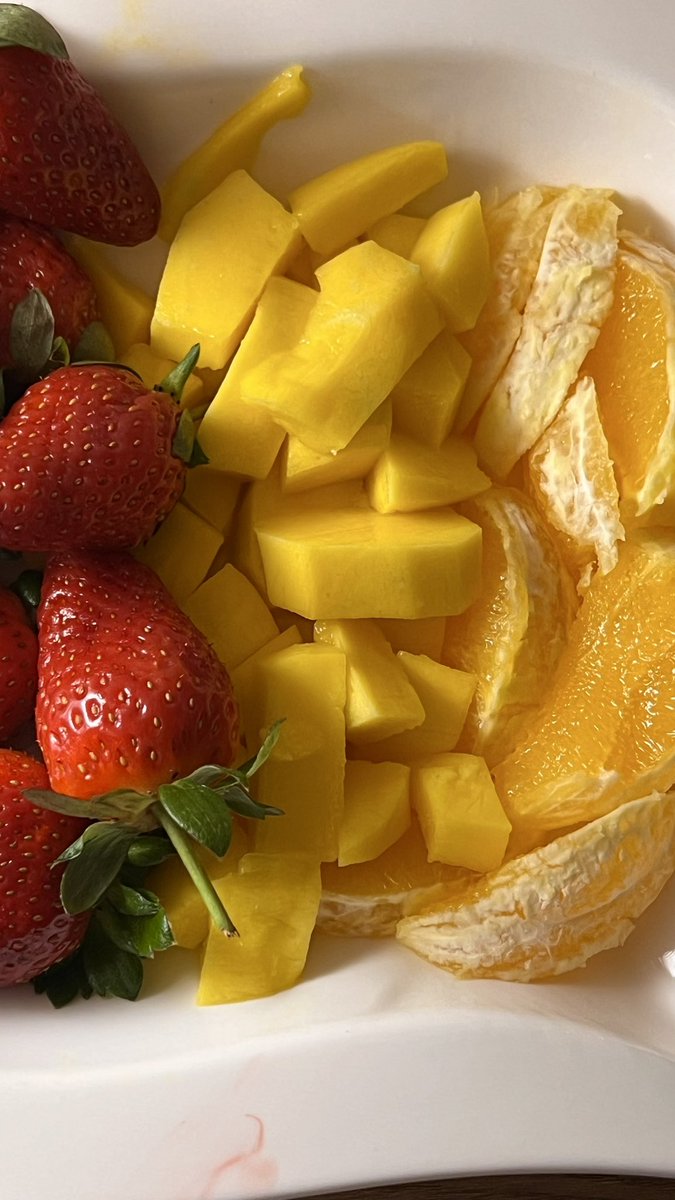 توطيد العلاقات مع الفواكه