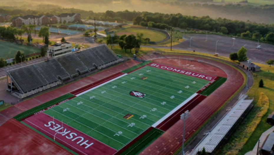 Thank you coach @SheptockFrank and @BloomUFootball for having me at practice today. Had a great time @GOBIGRED19 @VAPORTRAIL2471 @JoeMento @nexgenscouting @ChaseHiggins18