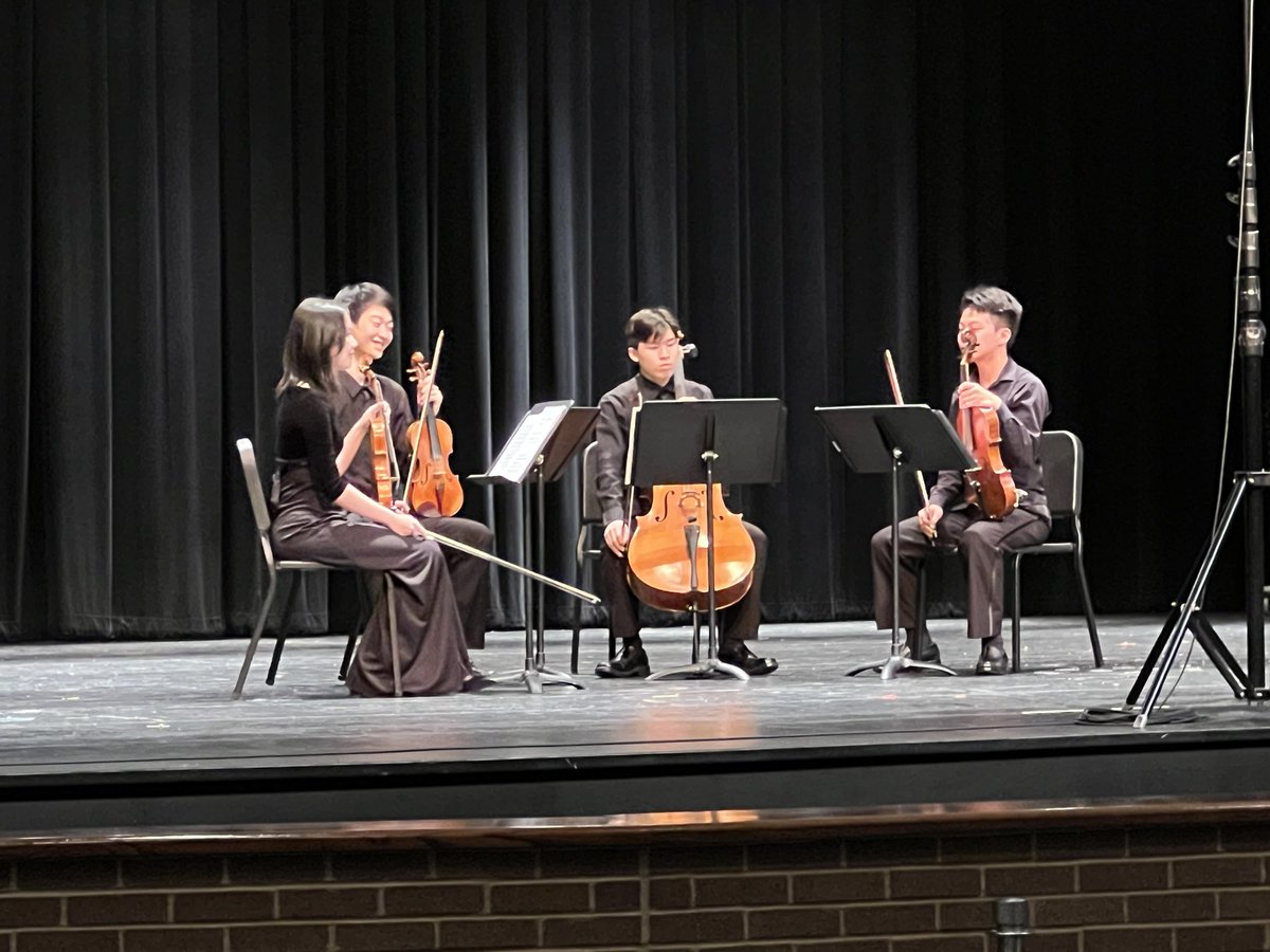 Phenomenal performance by the Reisender Quartet from Dulles HS at the UIL State Chamber Music Contest. Congratulations!! @FortBendISD @DHS_Vikings @dullesorchestra