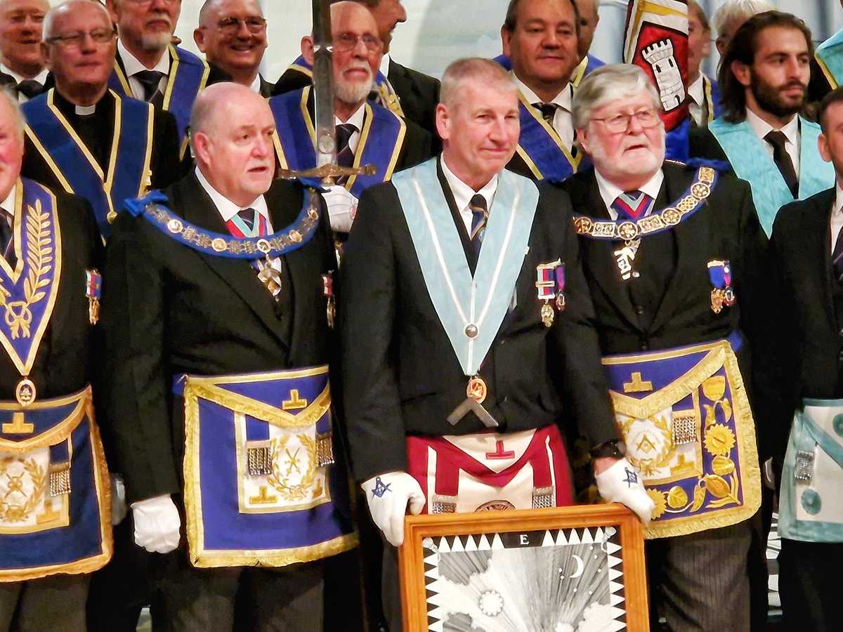 Great day in Hull to watch <a href="/Jarrabazza/">Bazza!</a> installed as Primus Master of Cornerstone Lodge. My first Consecration ceremony - amazing to witness and faultlessly delivered by the team from <a href="/pgl_york/">Yorkshire North & East Freemasons</a>.

And good to catch up with <a href="/Michael86611903/">W.Bro. Mike Norton</a> too!

#LoveFreemasonry