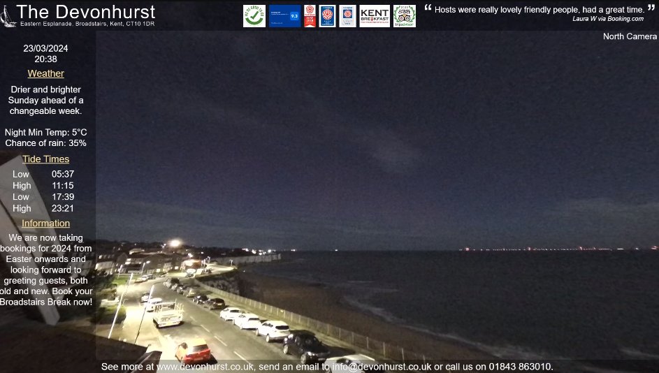 The aurora looks to have been visible in Broadstairs at 20:38 UTC although quickly faded within 5 minutes of it appearing. The image is a still from The Devonhurst live camera. youtube.com/watch?v=vwCIVc…