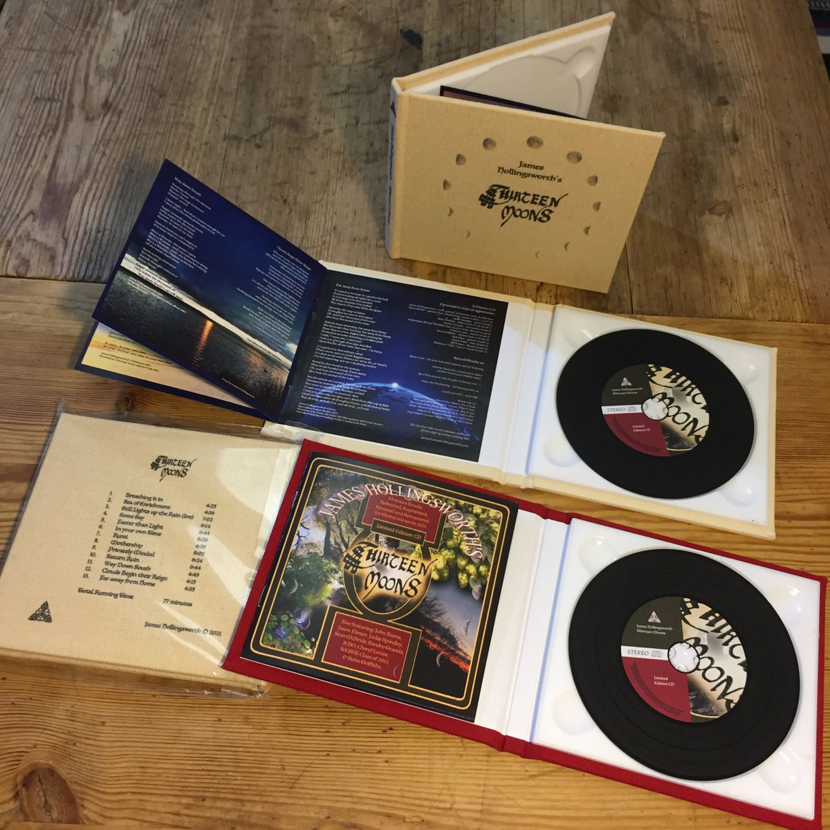 jh0llingsw0rth's tweet image. On this day in 2020 something called &apos;Lockdown&apos; became &apos;a thing&apos;. Live music was particularly affected by this, so I&apos;m grateful that I survived to see business come back again - the world has changed in subtle ways. 

My #lockdownprojects included hanging out with the chickens.