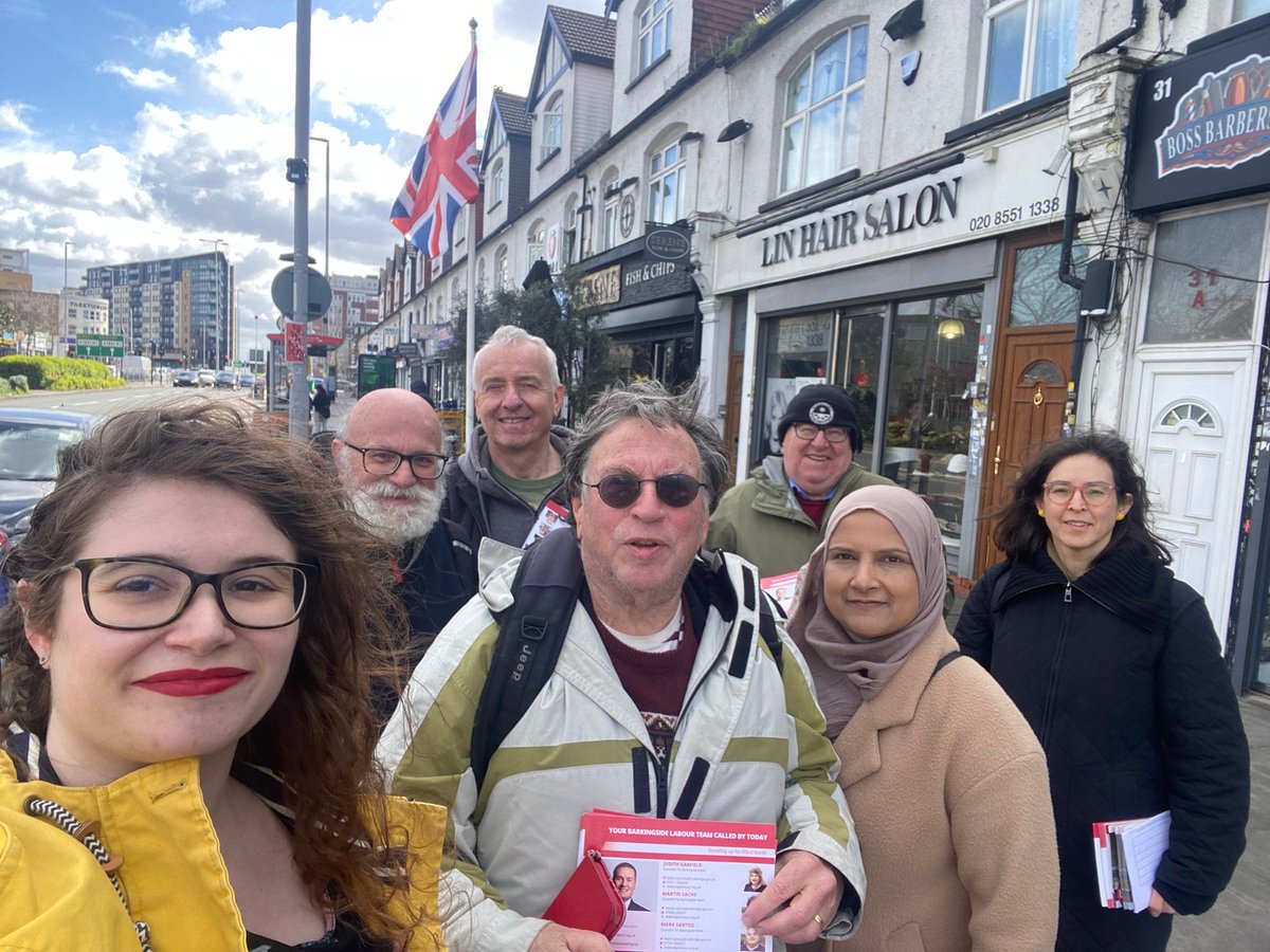 Flying the flag for ⁦<a href="/UKLabour/">The Labour Party</a>⁩ ⁦⁦<a href="/SadiqKhan/">Sadiq Khan</a>⁩ and ⁦<a href="/Guy__Williams/">Guy Williams</a>⁩ in Barkingside this afternoon. Lots of support in and around Woodford Avenue.