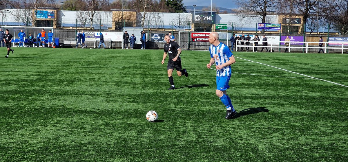 Saturday football <a href="/RenfrewFC/">RenfrewFC</a> 0-0 <a href="/NeilstonFC/">Neilston F.C. 🇵🇪</a> The wind the only winner on a freezing afternoon at New Western Park