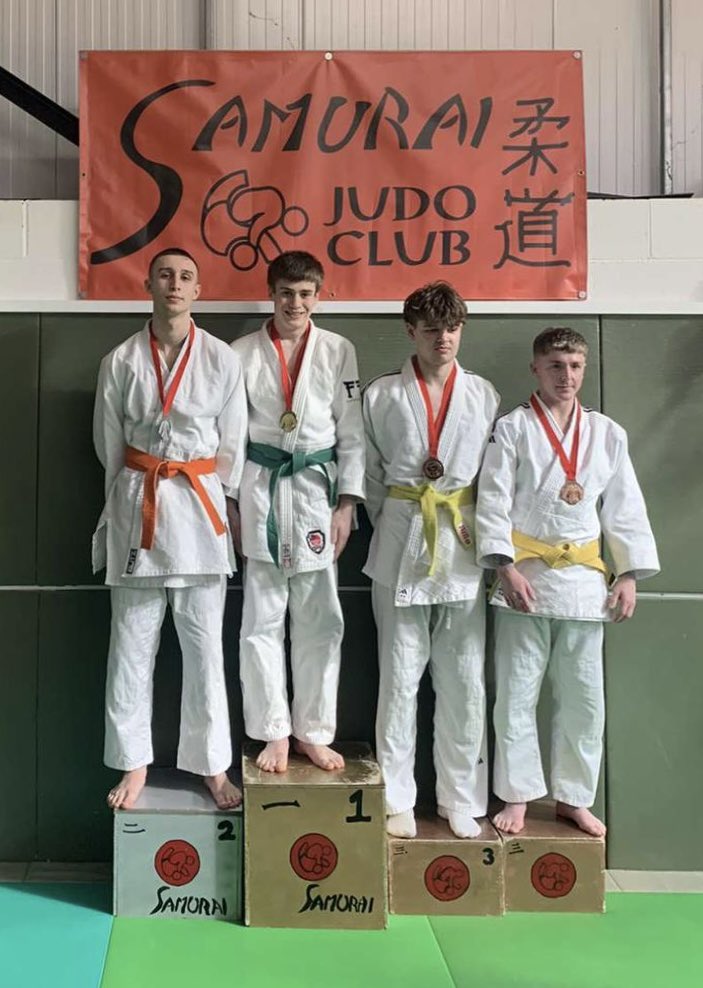 Congratulations to AS1 Callum Lee and Sgt Doug McAll for fighting today in the Senior and Masters Kyu Grade Competition at Samurai. Smashing out some great Judo and coming away with Silver for Lee, Gold and Bronze for McAll! 🥇🥈🥉

Thanks to Samurai Judo Club for hosting!