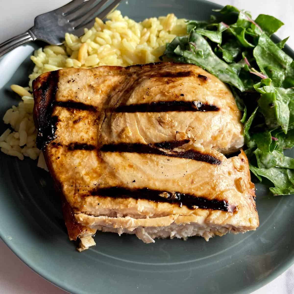 Easy Grilled Swordfish with Garlic Soy Marinade #grilling buff.ly/2mx0i72