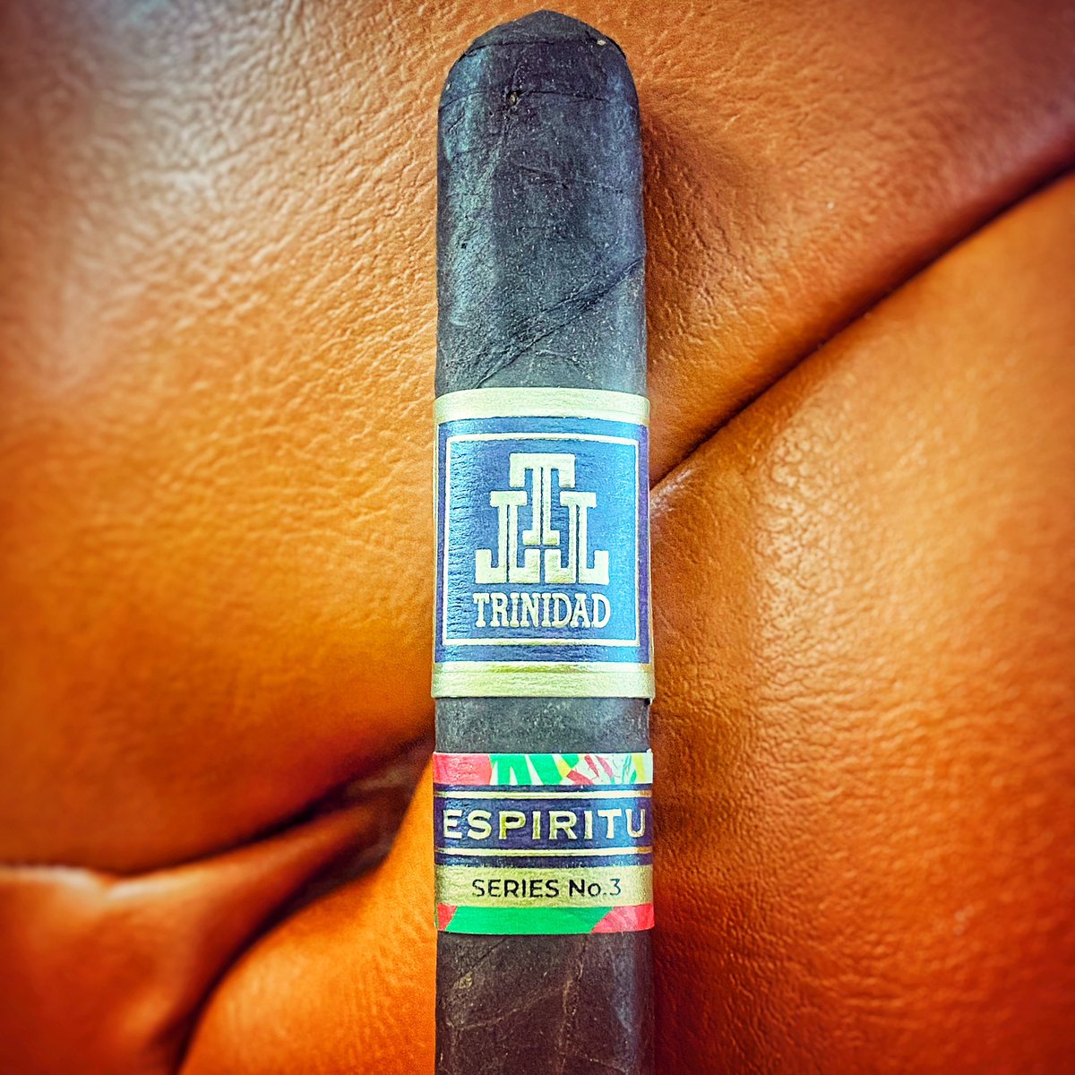cigarboxlv's tweet photo. This Weekend: B-ball + Trinidad Espiritu No. 3

#cigar #cigars #botl #sotl #cigaraficionado #cigarbox #cigarboxlv #vegas #lasvegas #nowsmoking https://t.co/hqajKbQ11E