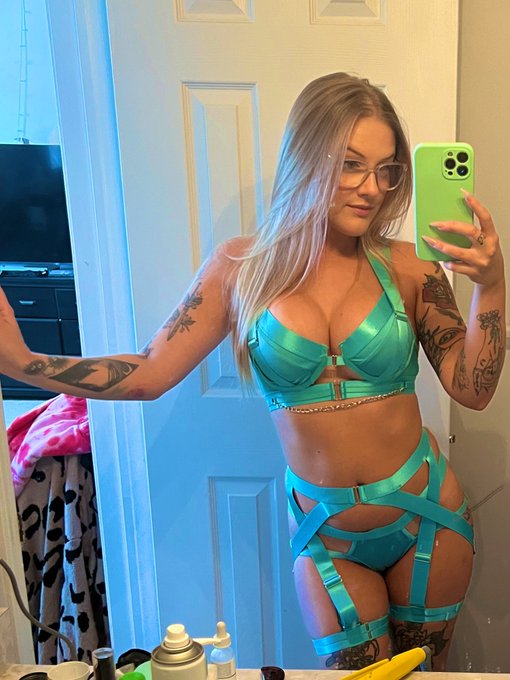 Muah 💋  No bars https://t.co/jfsY8ZJvxC