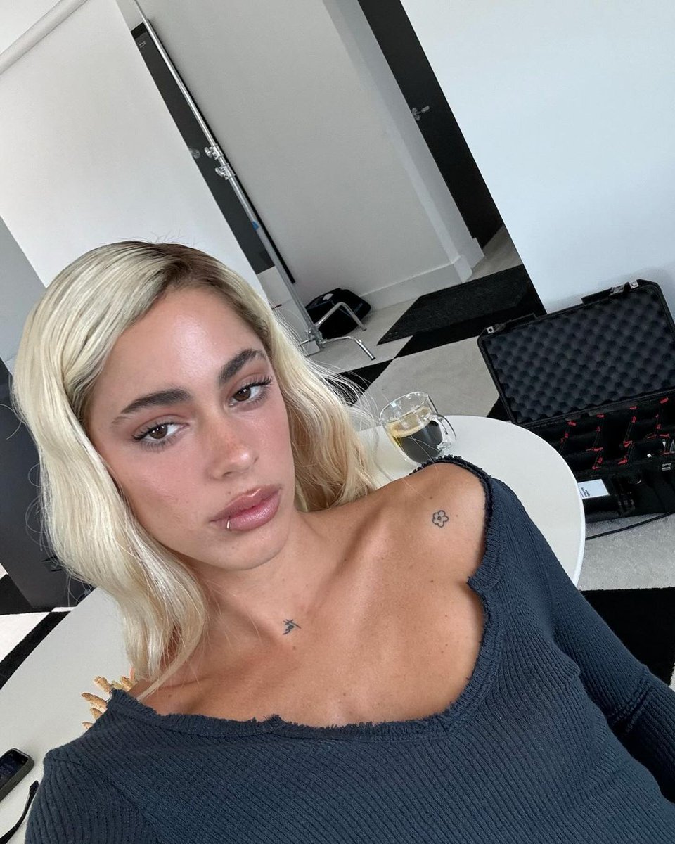 TeamTiniSP's tweet image. 📸 // @TiniStoessel 
.
#Perfec ✨👏🌹😎👑💕🖤