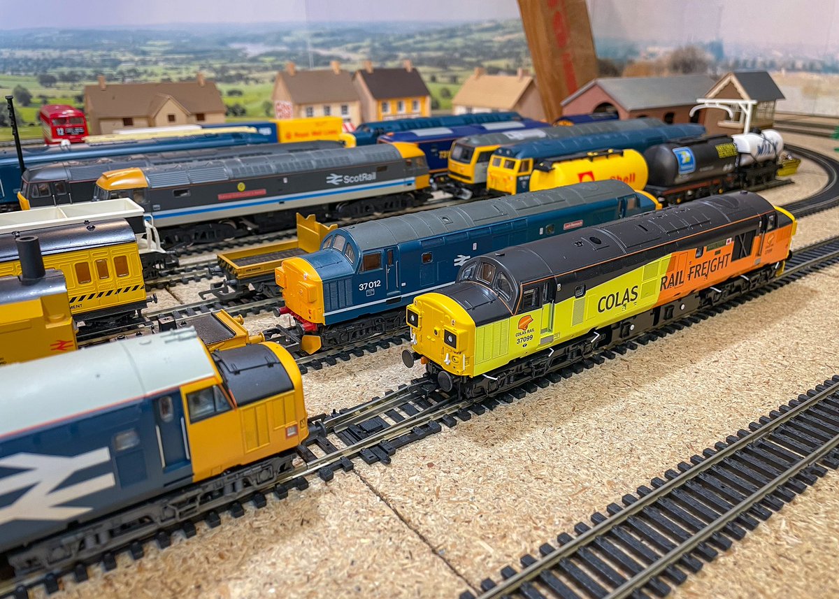 WyverLane's tweet image. Tractor time! 😍 #TwitterModelTrainShow #TMRGUK