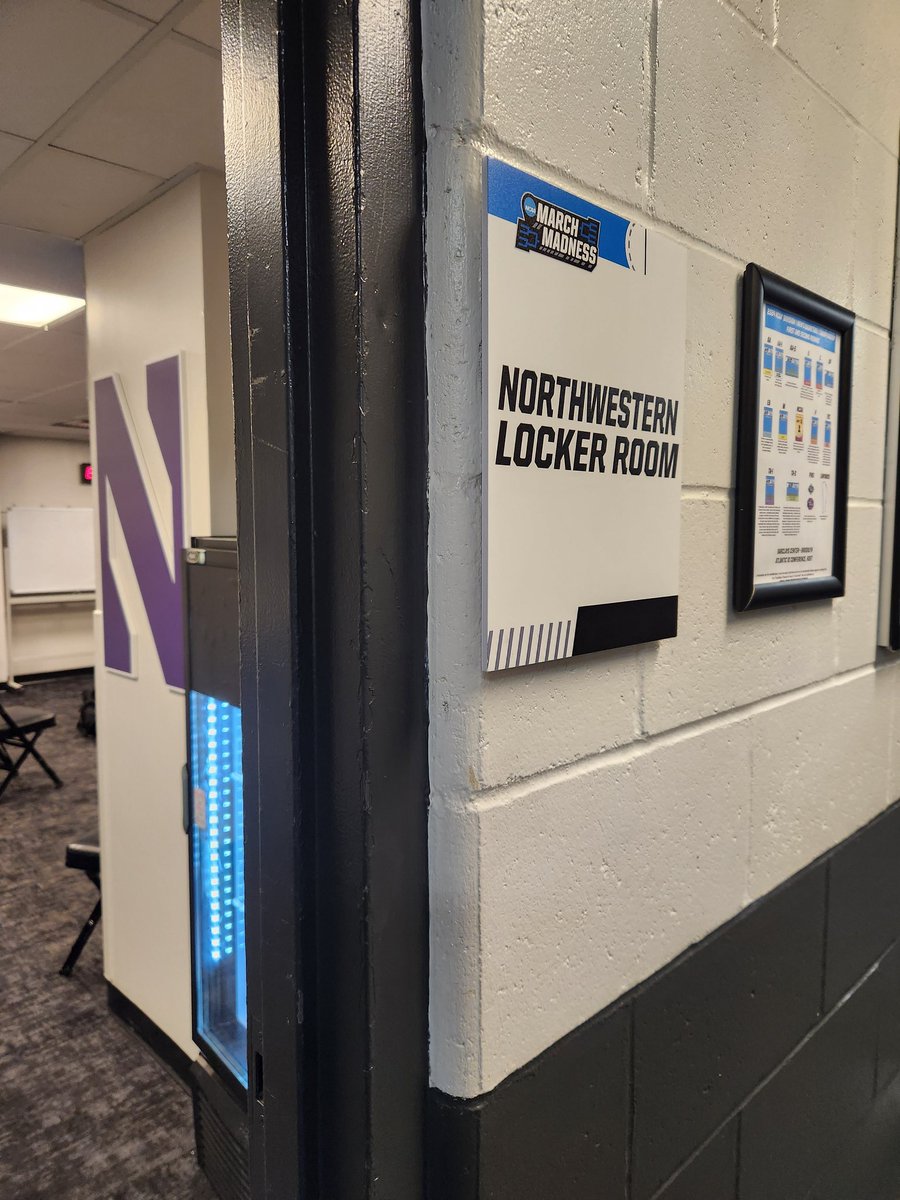 The Day Between to decide a Sweet 16. Hung out with @NUMensBball as they prep for the Top Dogs & reigning champs. Hear what they're saying from Brooklyn on @WGNNews at 5 & 9 & when I join @Josh_Frydman & @Andy_Masur1 on @GNSportsTV at 10:30 @WGNTV @YouTubeTV