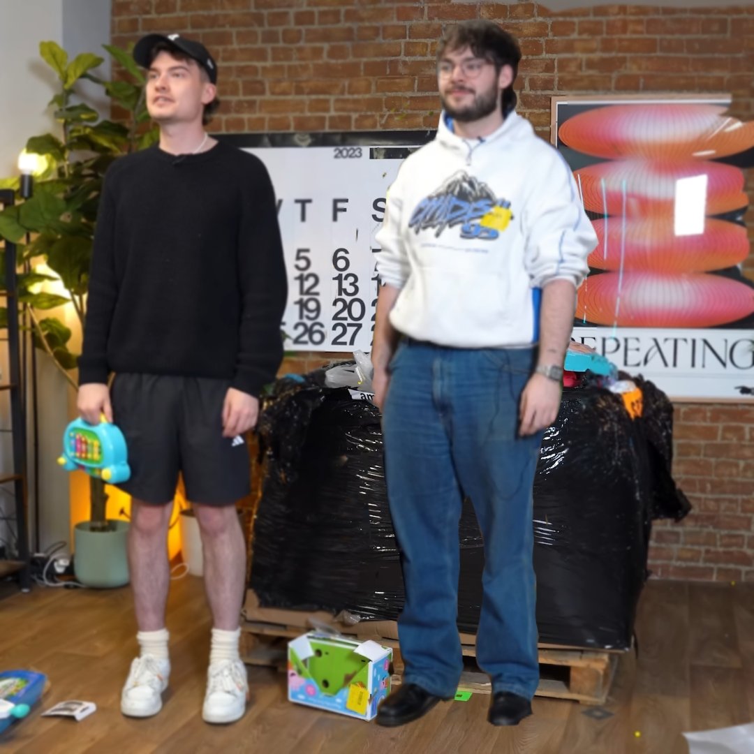 squarkii_'s tweet image. the vibe me and my pookie bring to the function