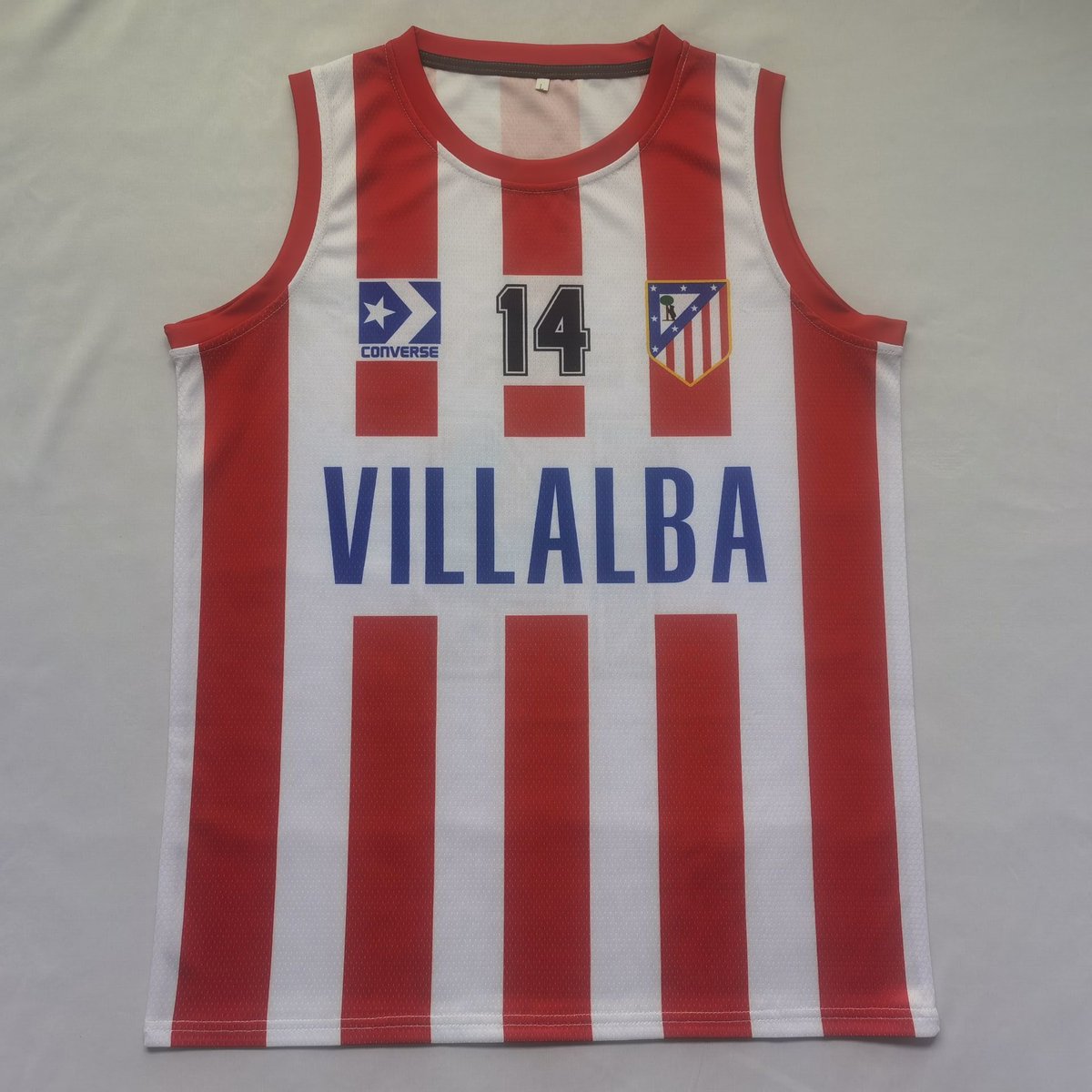 PasionBasketNBA's tweet photo. 💥 SORTEO INTERNACIONAL CAMISETA A ELEGIR 💥

Para participar:

➡️ Da RT a este tweet

➡️ Sigue a @PasionBasketNBA y a @Ctinfo_17 

El ganador se anunciará el 06/04/24, elegirá uno de estos modelos y también la talla que desee

🍀 ¡MUCHA SUERTE A TODOS! 🍀 https://t.co/bCelI78tHp