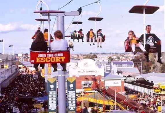 Original chairlift ride at the Sydney Royal @eastershow Moore Park early 1970s. Pass me an Escort durrie to settle my nerves after a ride.

Later replaced by the enclosed Ardath gondolas.